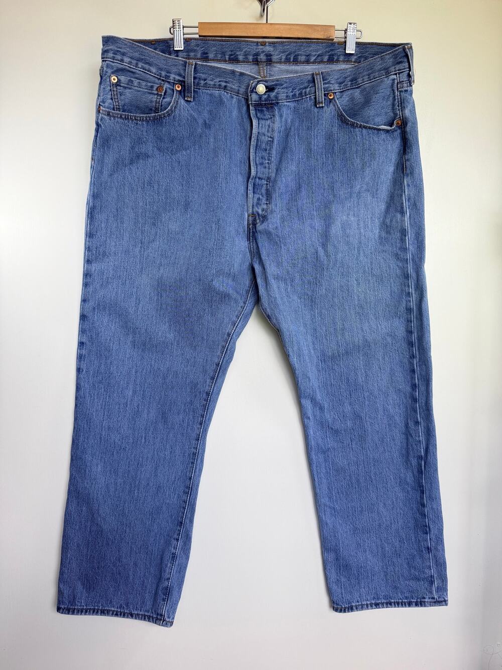 Levi's 501 Original Fit Men's Jeans W44 L30 Medium Wash Button Fly Denim